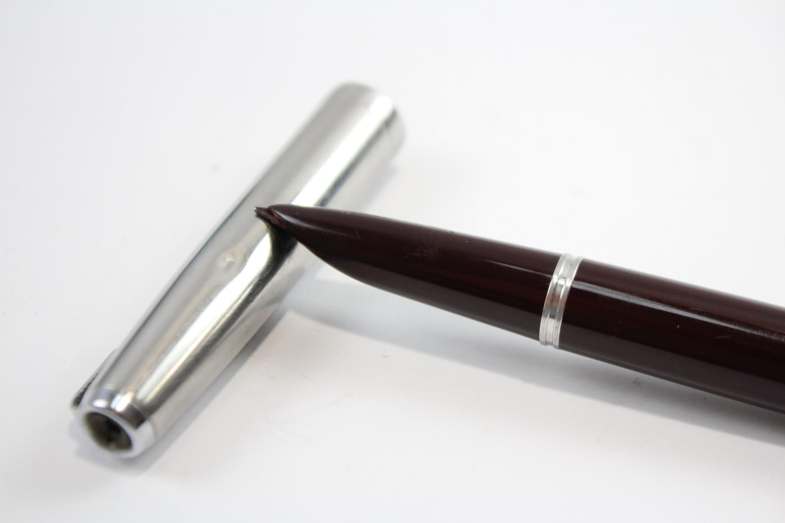 Vintage PARKER 51 Burgundy FOUNTAIN PEN w/ Brushed Steel Cap WRITING // Dip Tested & WRITING In - Image 2 of 8