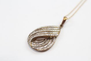 9ct Gold Diamond Twist Pendant On Chain (3g)