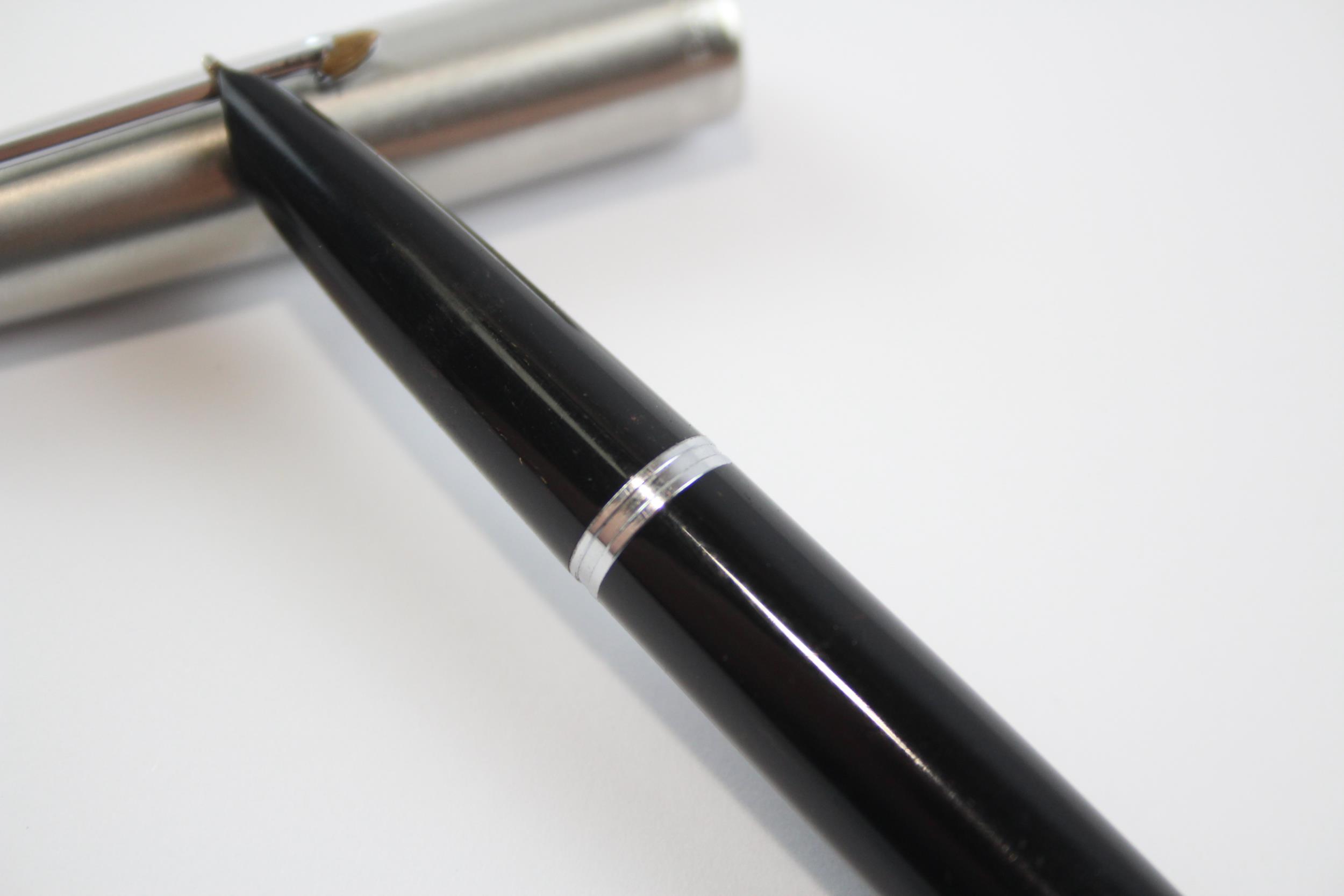 Vintage PARKER 51 Black FOUNTAIN PEN w/ Brushed Steel Cap WRITING // Dip Tested & WRITING In vintage - Image 3 of 4