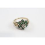 9ct Gold Diamond & Emerald Vintage Cluster Dress Ring (2.8g) Size L