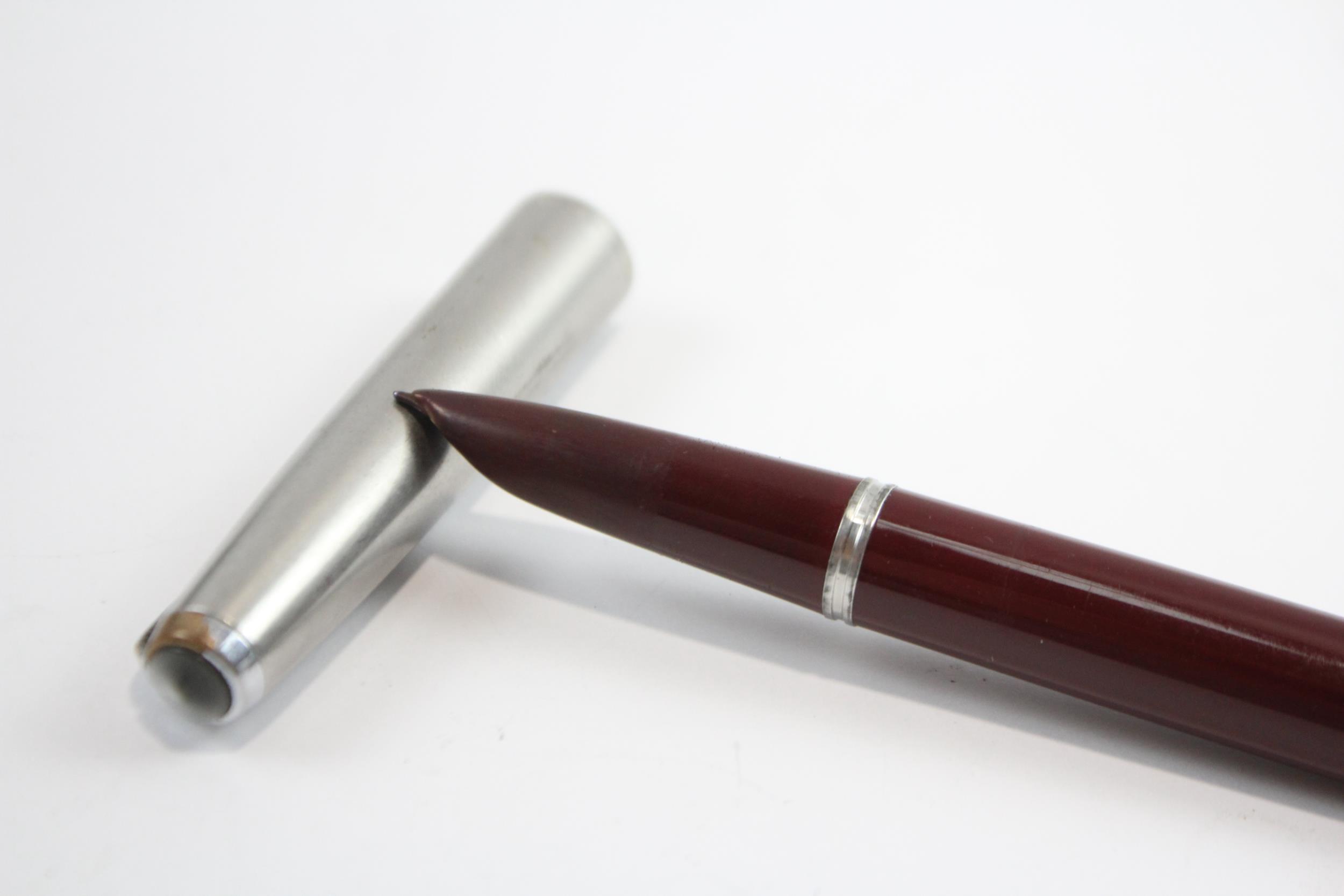 Vintage PARKER 51 Burgundy FOUNTAIN PEN w/ Brushed Steel Cap WRITING // Dip Tested & WRITING In - Image 2 of 7