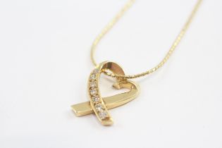 18ct Gold Diamond Set Heart Pendant Necklace (4.9g)