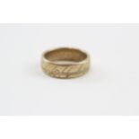 8ct Gold Band Ring Engraved 'Lord Of The Rings' (5.8g) Size M