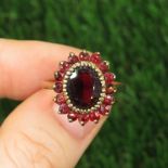 9ct Gold Garnet Oval Cluster Ring (4.4g) Size R 1/2