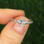 9ct White Gold Diamond & Aquamarine Ring (1.9g) Size L