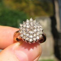 9ct Gold Vintage Diamond Set Cluster Ring (3.9g) Size J