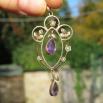 9ct Gold Antique Amethyst & Seed Pearl Openwork Floral Pendant (2.7g)