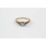 18ct Gold Round Brilliant Cut Diamond Single Stone Ring (2.2g) Size H 1/2