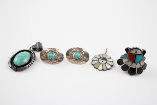 A Collection Of Silver Native American Jewellery Including Richard Begay (19g)