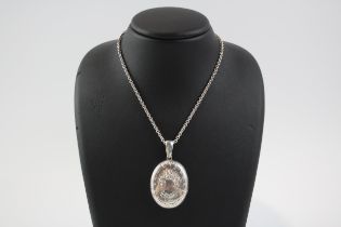 Silver Necklace With Floral Etched Locket (29g)