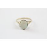 9ct Gold White Opal Single Stone Ring (2.2g) Size Q
