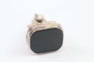 9ct Gold Antique Bloodstone Seal Fob (6.6g)