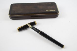 Vintage Parker Premier Black Lacquer Fountain Pen w/ 18ct Gold Nib Writing Boxed // Dip Tested &