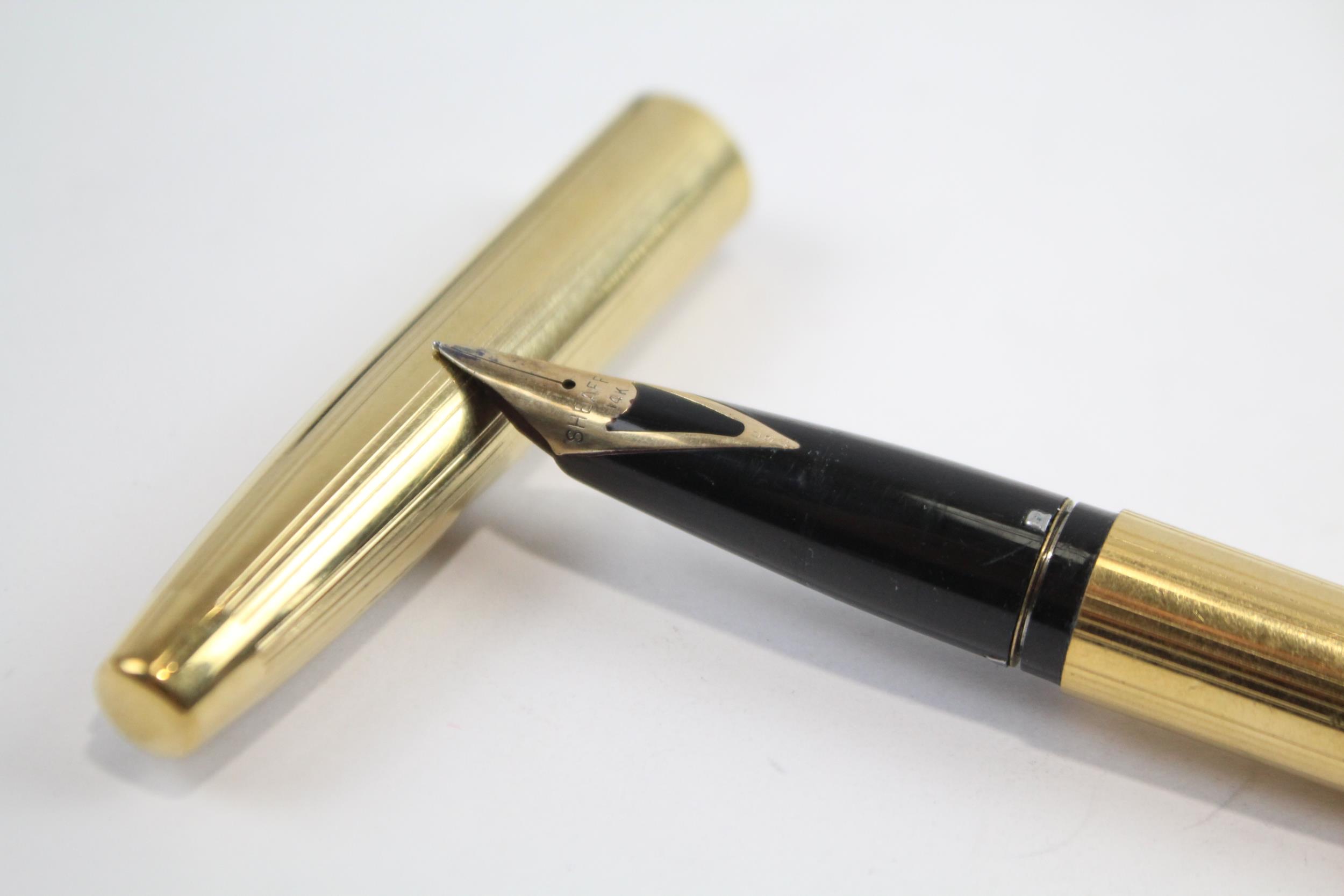 Vintage Sheaffer Imperial Gold Plate Fountain Pen w 14ct Gold Nib WRITING // Dip Tested & Writing - Image 2 of 9