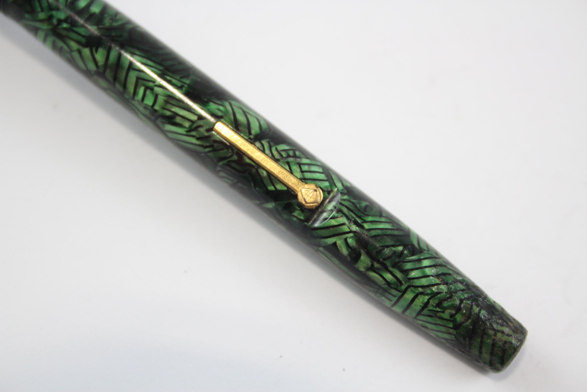 Vintage CONWAY STEWART 73 Green FOUNTAIN PEN w/ 14ct Gold Nib WRITING // Dip Tested & WRITING In - Image 4 of 4