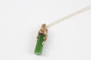 9ct Gold Vintage Floral Jade Drop Pendant (8.7g)