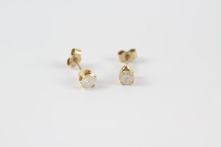 12ct Gold Solitaire Diamond Paired Stud Earrings (0.65g)