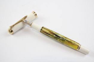 Pelikan Souveran Green & White Fountain Pen w/ 14ct Gold Nib WRITING // Dip Tested & WRITING In
