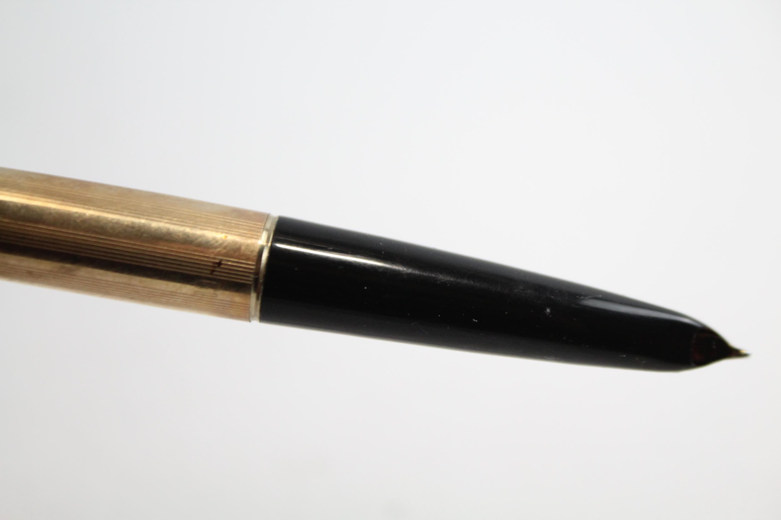 Vintage Parker 61 Gold Plated Fountain Pen w/ 14ct Gold Nib WRITING (23g) // Dip Tested & WRITING In - Image 4 of 6