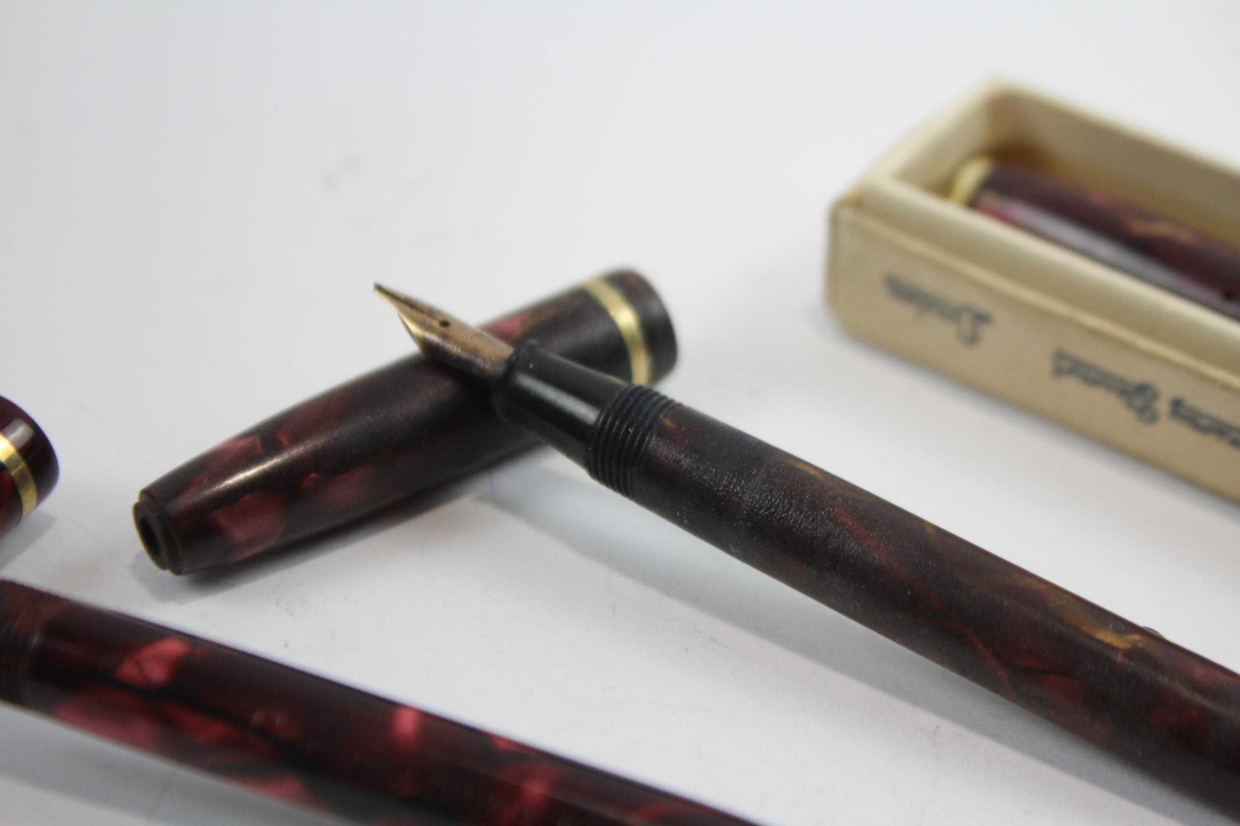 3 x Vintage Conway Stewart Dinkie Fountain Pens w/ 14ct Nibs WRITING Inc 550 Etc // Dip Tested & - Image 3 of 7