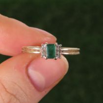 9ct Gold Emerald & Diamond Dress Ring (1.6g) Size Q