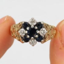 9ct gold vintage sapphire & diamond cluster ring (4.3g) Size O