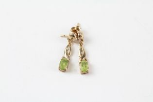 9ct gold peridot drop paired earrings (1.8g)