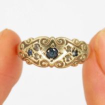 9ct gold antique sapphire & diamond ornate dress ring (1.8g) Size O 1/2