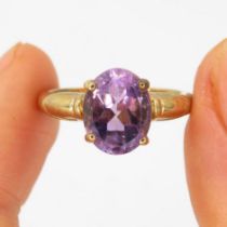 9ct gold amethyst solitaire ring (3g) Size N 1/2