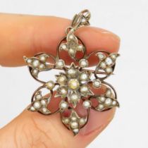 9ct gold antique Edwardian split pearl floral brooch (5.1g)