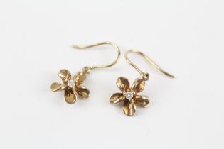 14ct gold diamond floral drop earrings (2.2g)