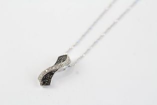 9ct white gold diamond & black gemstone pendant necklace (2.7g)