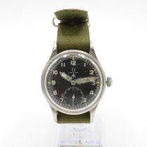 OMEGA DIRTY DOZEN Gents Military Issued WRISTWATCH Hand-wind WORKING //"