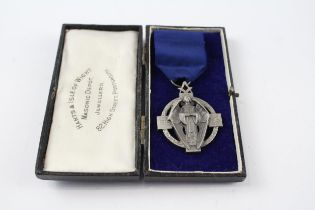 Hallmarked Silver Boxed Masonic Hallstone 1914-1918 Jewel 31g //
