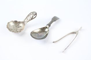 3 x .925 sterling caddy spoons & sugar nips //
