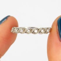 9ct white gold vintage diamond set millgrain twist half eternity ring (1.7g) Size N