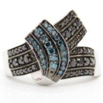 9ct white gold enhanced blue diamond & black gemstone dress ring (5.7g) Size N 1/2