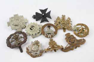 10 x Military Cap Badges Inc. H.L.I - York & Lancs - East Surrey Etc //