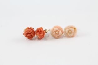 2 x 9ct gold vintage carved coral rose stud earrings (2.1g)