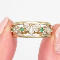 9ct gold emerald & diamond dress ring (2.7g) Size N