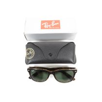 1x Pair boxed Ray Ban Sunglasses lens etched RB //