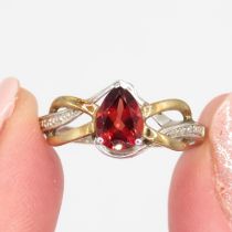 9ct gold & silver garnet & diamond ring (2.1g) Size N