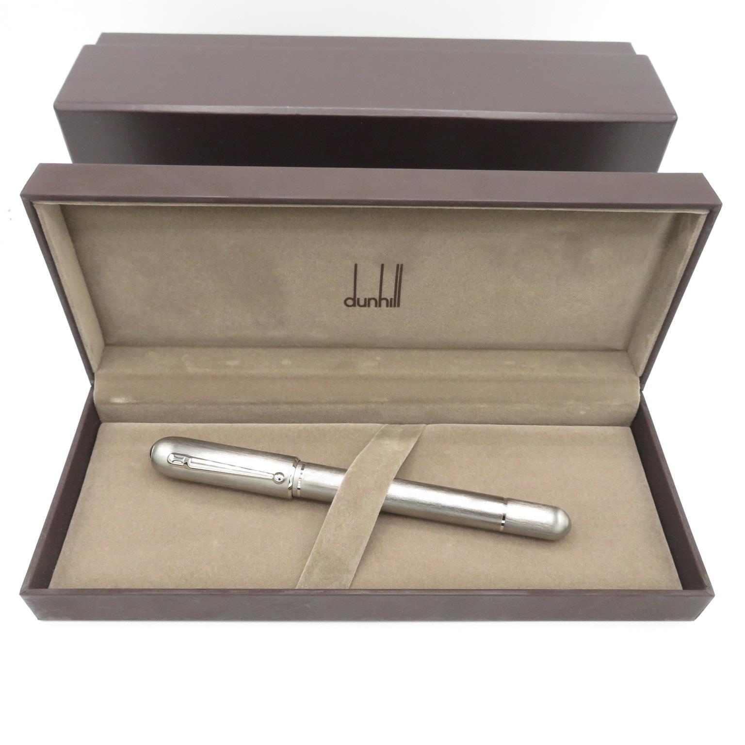 Dunhill Boxed AD2000 Fountain Pen with 18ct white gold nib in as new condition with all paperwork //