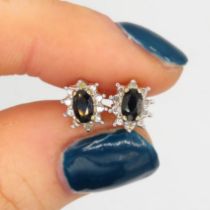 9ct gold diamond & sapphire oval cluster stud earrings (1.1g)