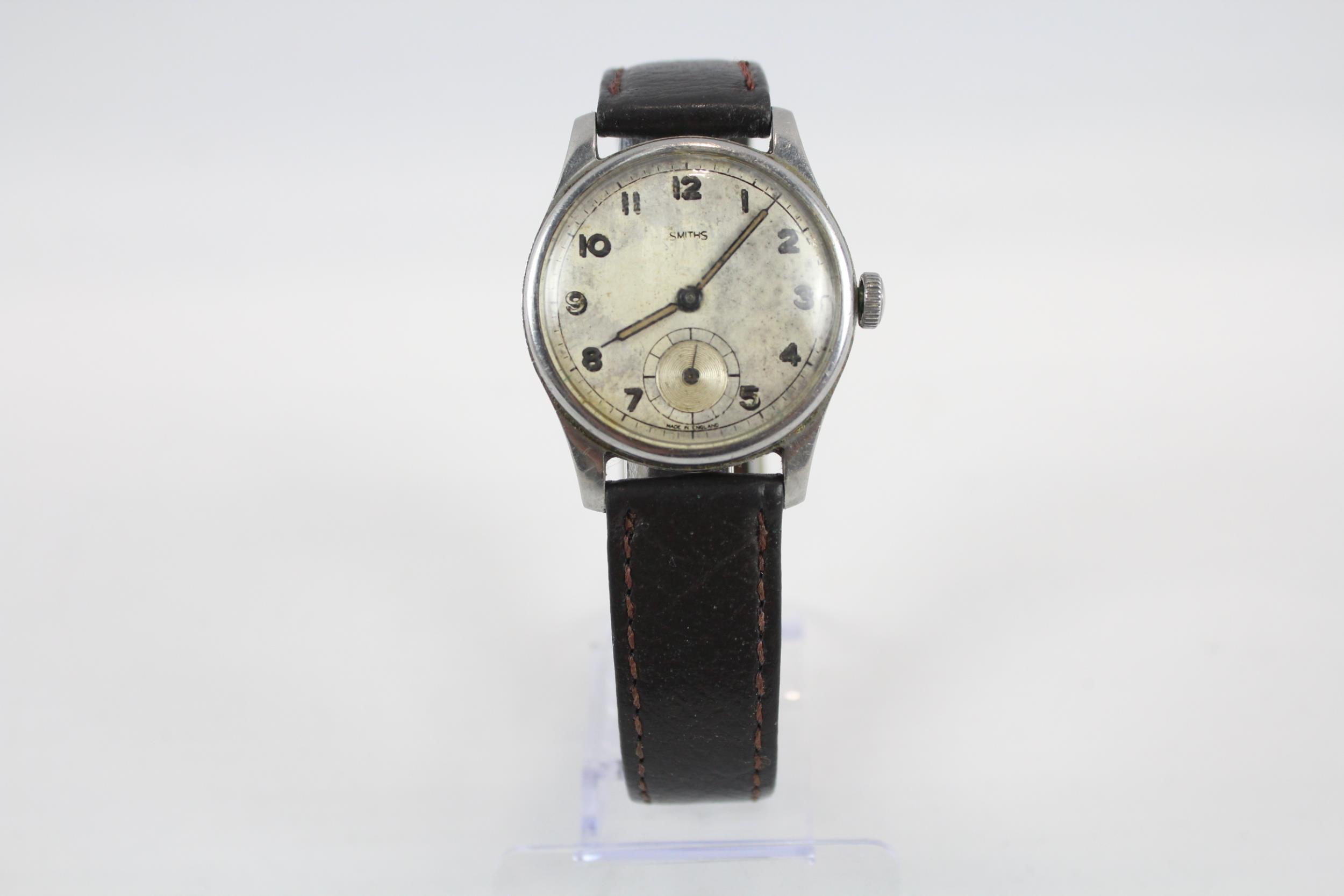 SMITHS Military Style Gents Vintage WRISTWATCH Hand-wind WORKING // SMITHS Military Style Gents - Image 2 of 5