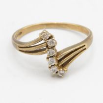 9ct gold diamond dress ring (2.3g) Size P