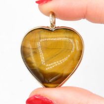 9ct gold tigers eye heart shaped pendant (18.1g)