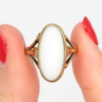 9ct gold vintage opal dress ring (4g) Size N