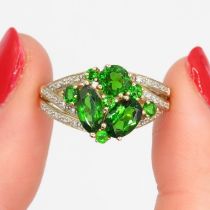 9ct gold diopside & diamond cluster ring (3.5g) Size P