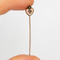 9ct gold sapphire heart stick pin (0.9g)